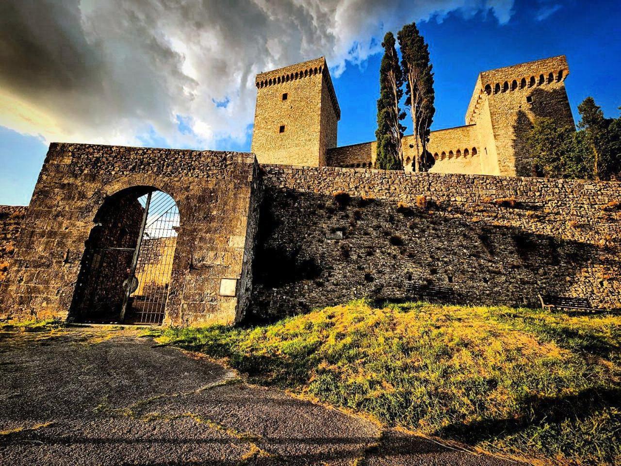 Narnia E La Rocca Di Albornoz Bed and Breakfast Exteriör bild